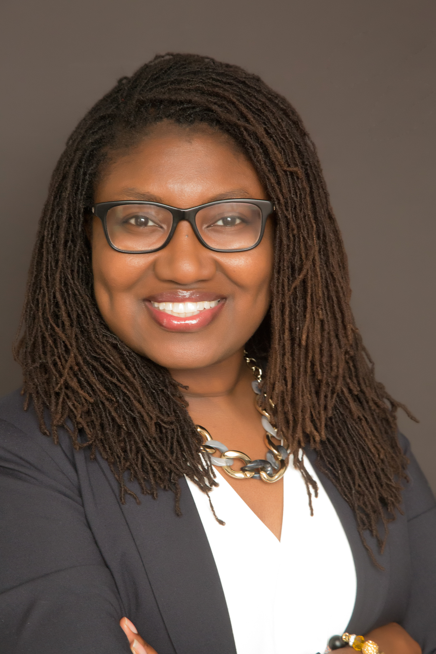 Delia Awusi